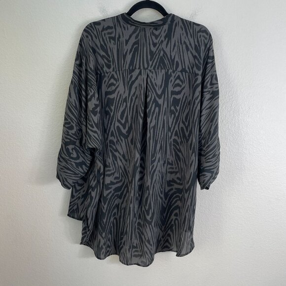Torrid Womens Plus 2X Gray Black Zebra Print Button Up Blouse 3/4 Sleeve Shirt - Picture 12 of 12